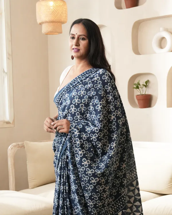Indigo_Cotton_Traditional_Dabu_Print_Mul_Saree_For_Women